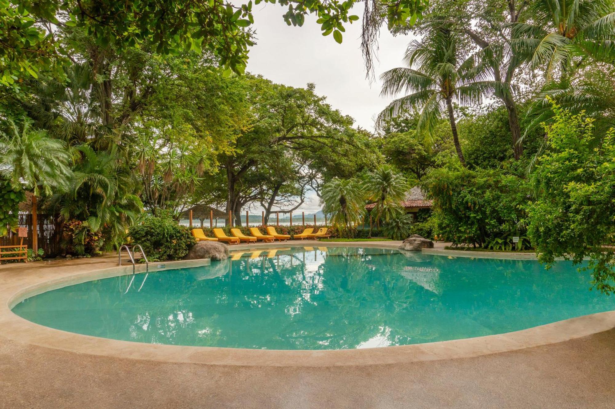 Capitán Suizo Beachfront Boutique Hotel Tamarindo