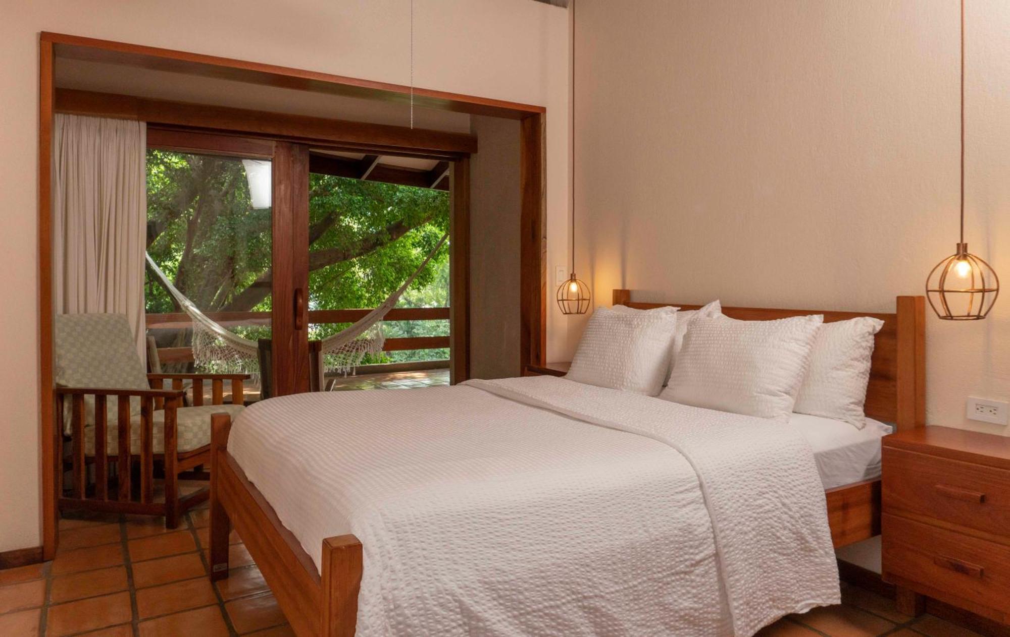 Capitán Suizo Beachfront Boutique