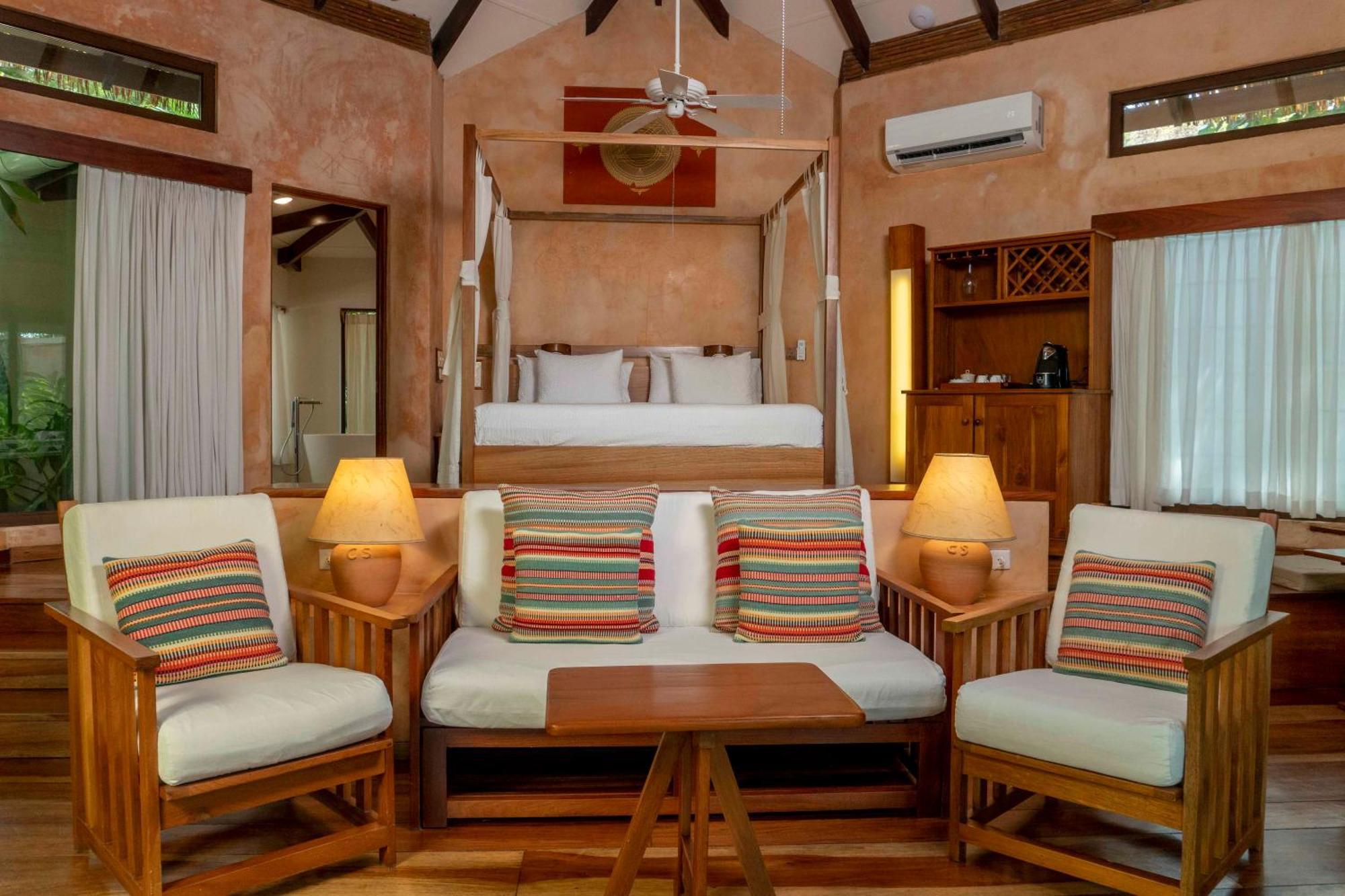 Hotel Capitán Suizo Beachfront Boutique 4*
