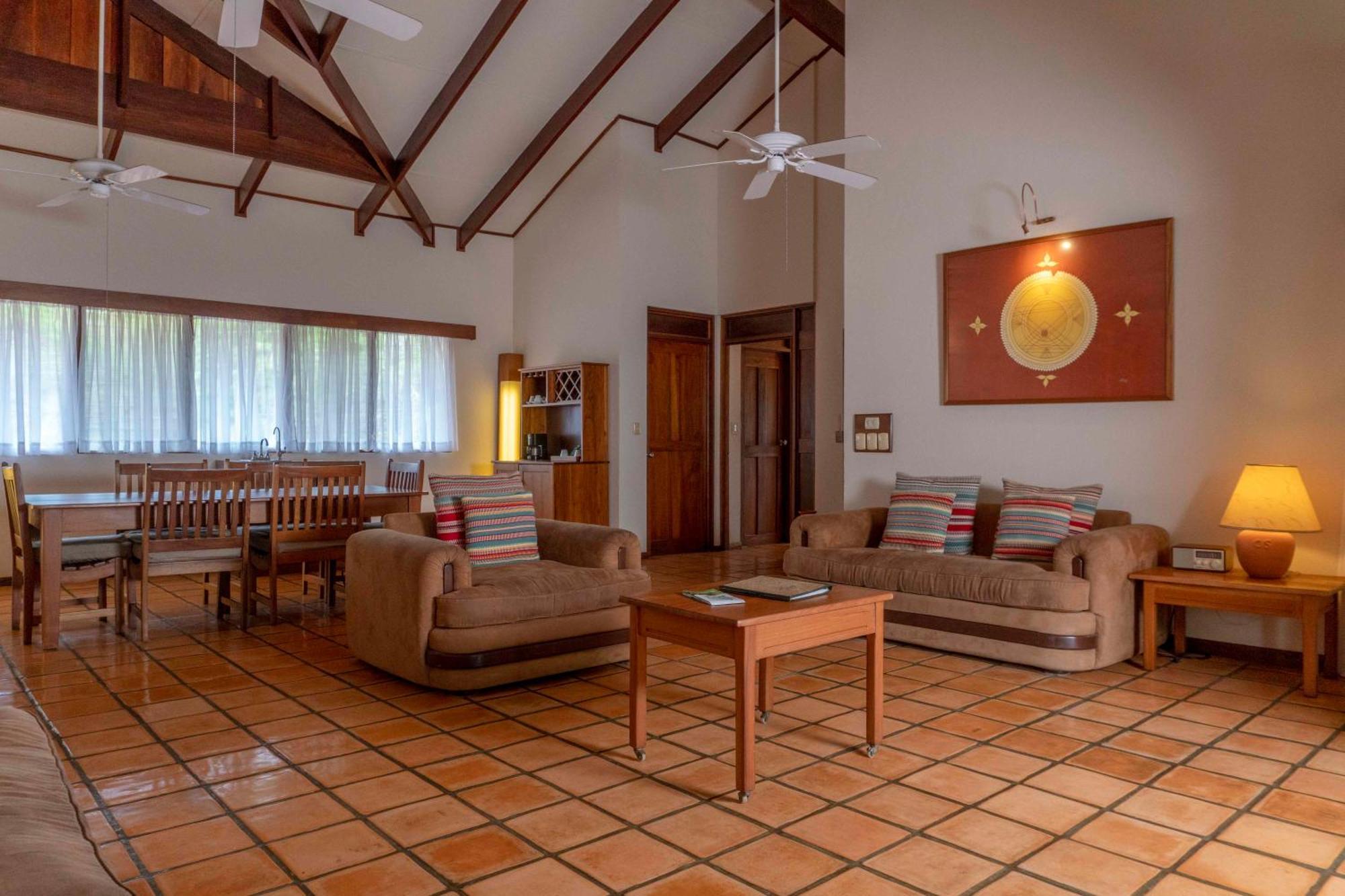 Capitán Suizo Beachfront Boutique Tamarindo